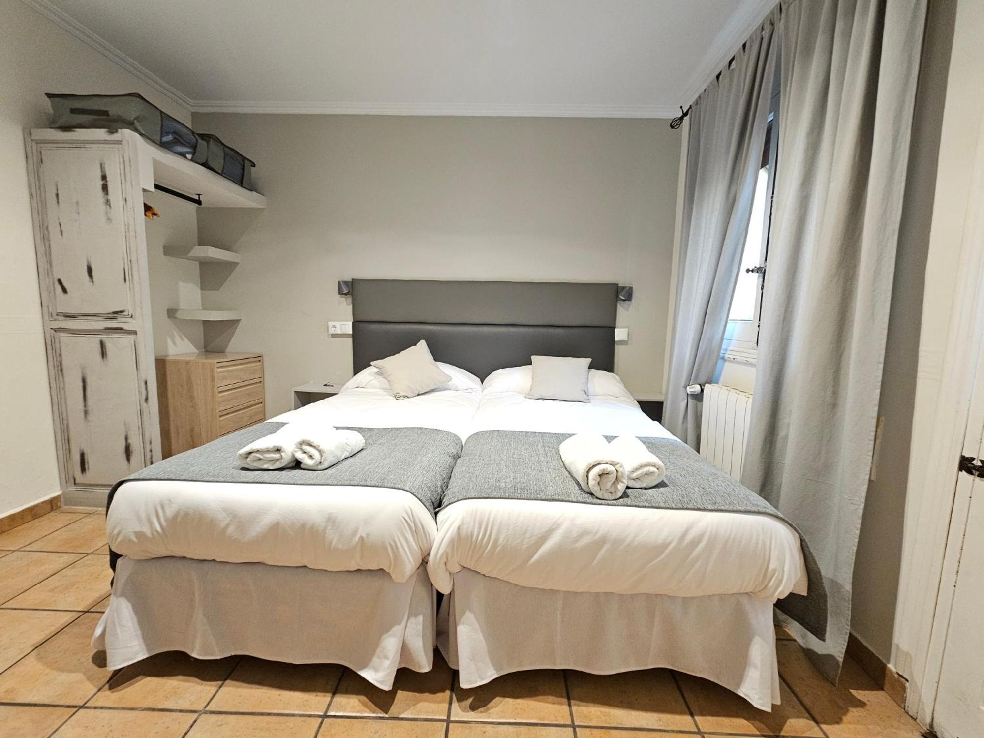 Hostal La Campana Toledo Ngoại thất bức ảnh