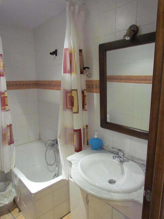 Hostal La Campana Toledo Ngoại thất bức ảnh