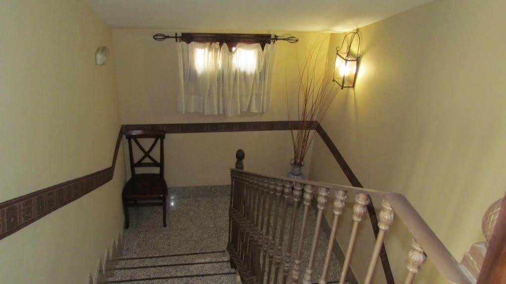 Hostal La Campana Toledo Ngoại thất bức ảnh