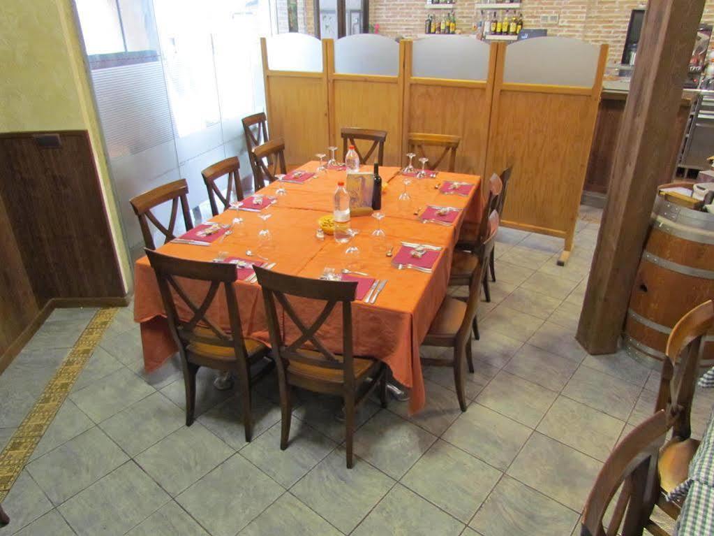 Hostal La Campana Toledo Ngoại thất bức ảnh